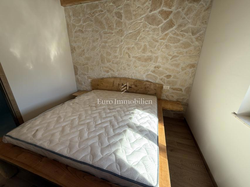 Vrsi - casa con piscina e giardino