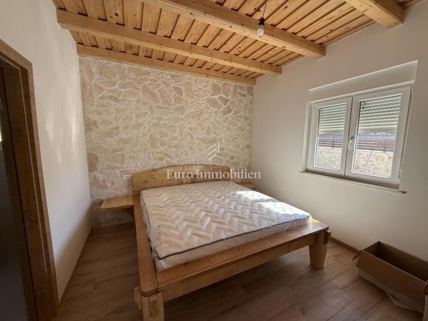 Vrsi - casa con piscina e giardino