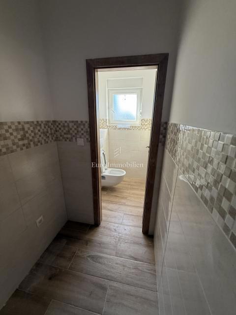 Vrsi - casa con piscina e giardino