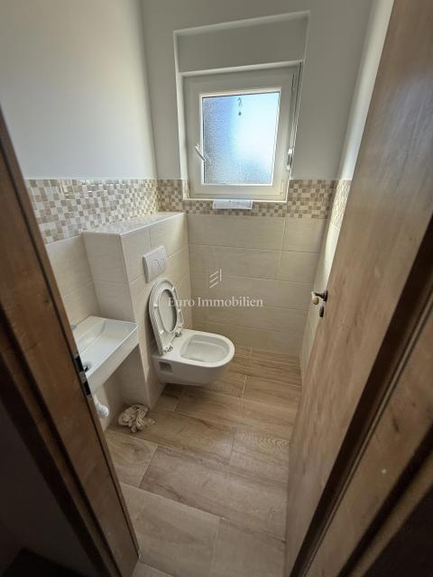 Vrsi - casa con piscina e giardino