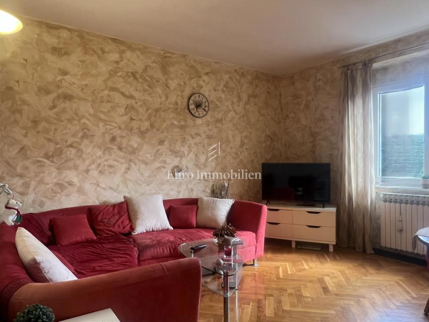 Fiume, Turnić, appartamento con balcone e vista mare