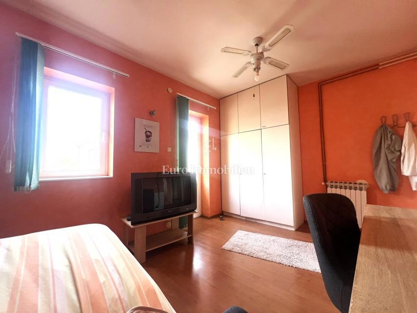 Fiume, Turnić, appartamento con balcone e vista mare