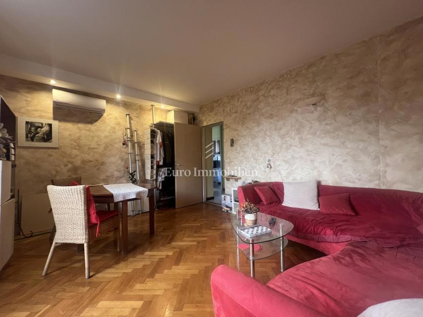 Fiume, Turnić, appartamento con balcone e vista mare