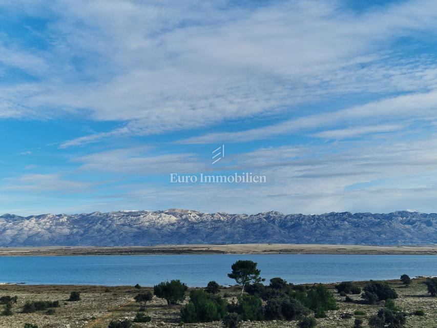 Isola di Vir - nuovo appartamento con giardino privato