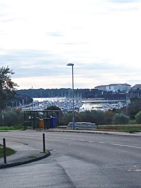 Appartamento moderno con una camera da letto, Veruda, Pula