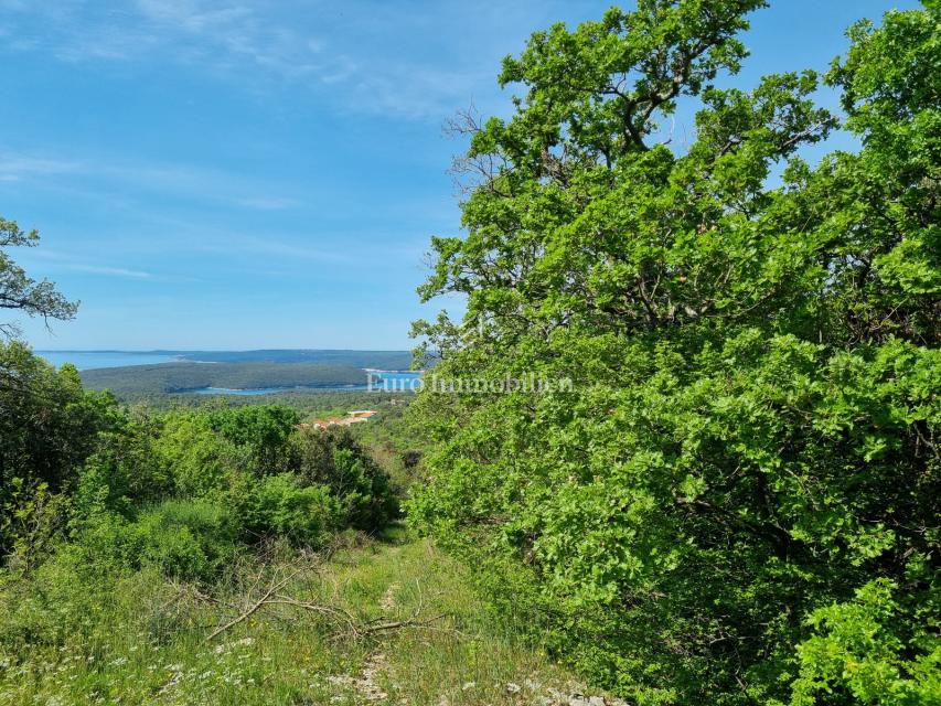 Labin - terreno agricolo con vista mare