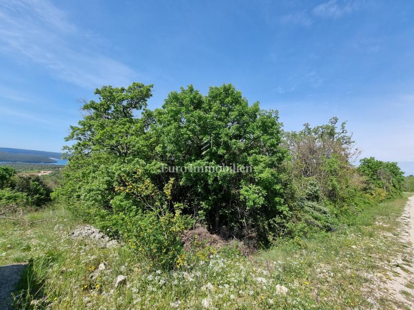 Labin - terreno agricolo con vista mare