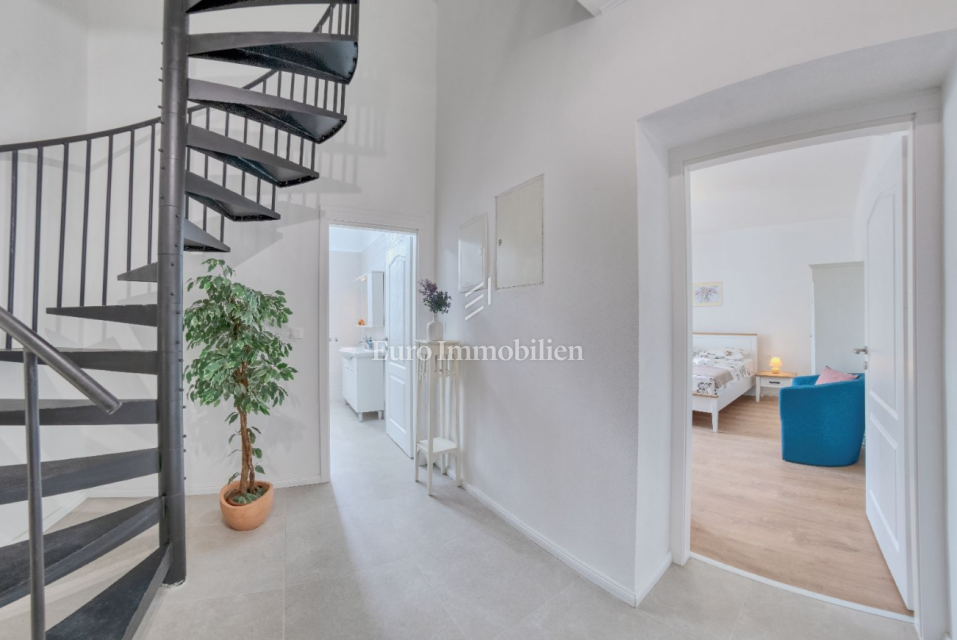 Kraljevica - casa con un giardino incantevole