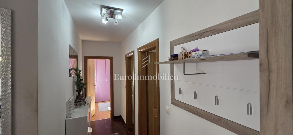 Crikvenica, appartamento con  parcheggio, zona tranquilla