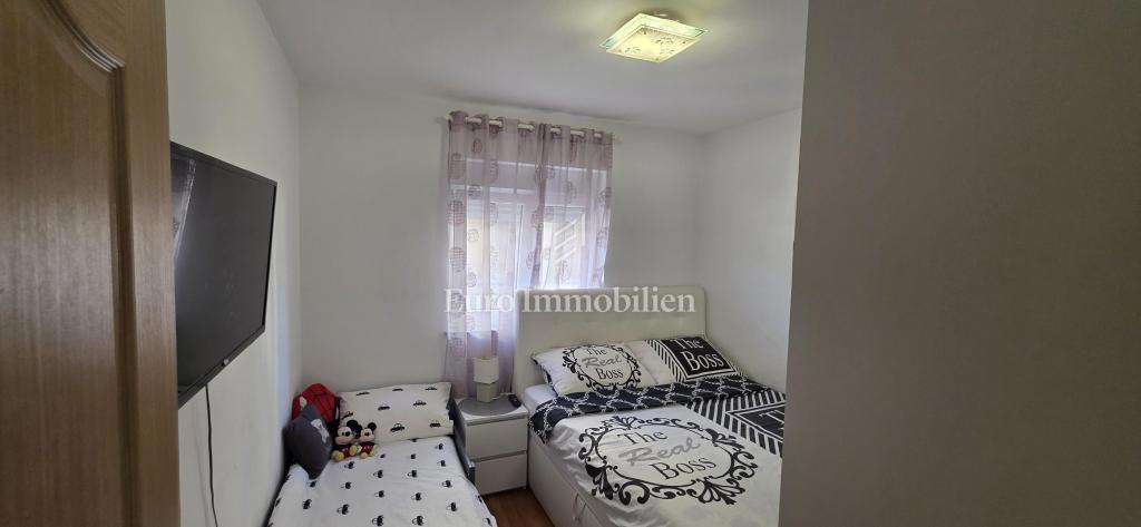 Crikvenica, appartamento con  parcheggio, zona tranquilla