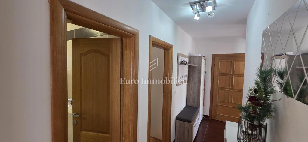 Crikvenica, appartamento con  parcheggio, zona tranquilla