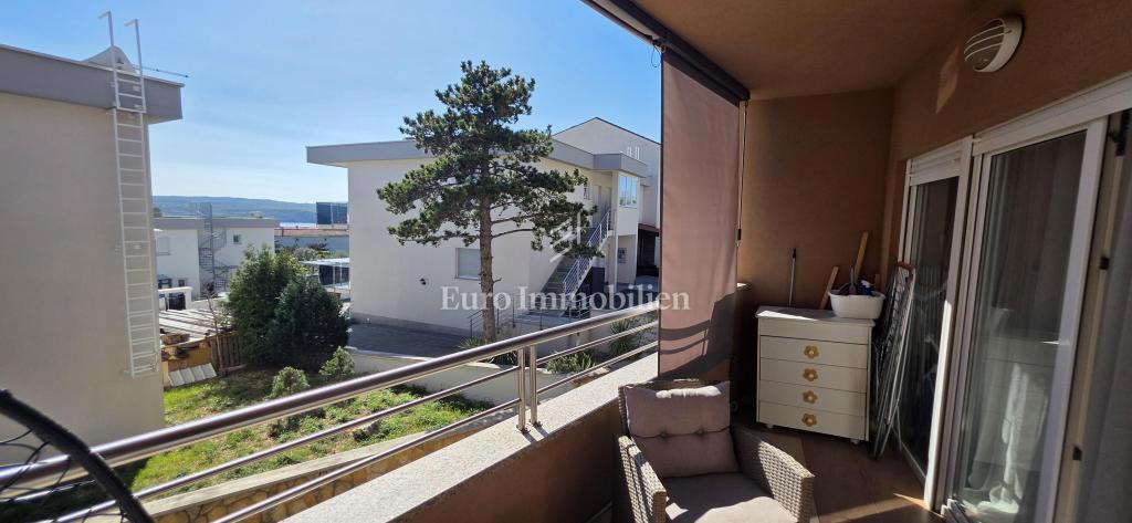 Crikvenica, appartamento con  parcheggio, zona tranquilla