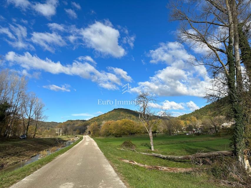 Cerovlje - un tenuta istriana con 11.000 m² di terreno