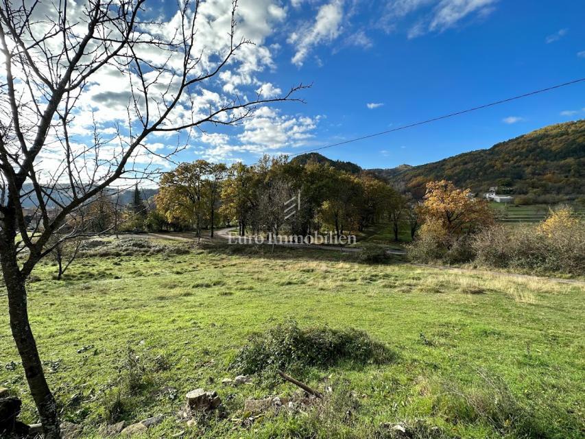 Cerovlje - un tenuta istriana con 11.000 m² di terreno