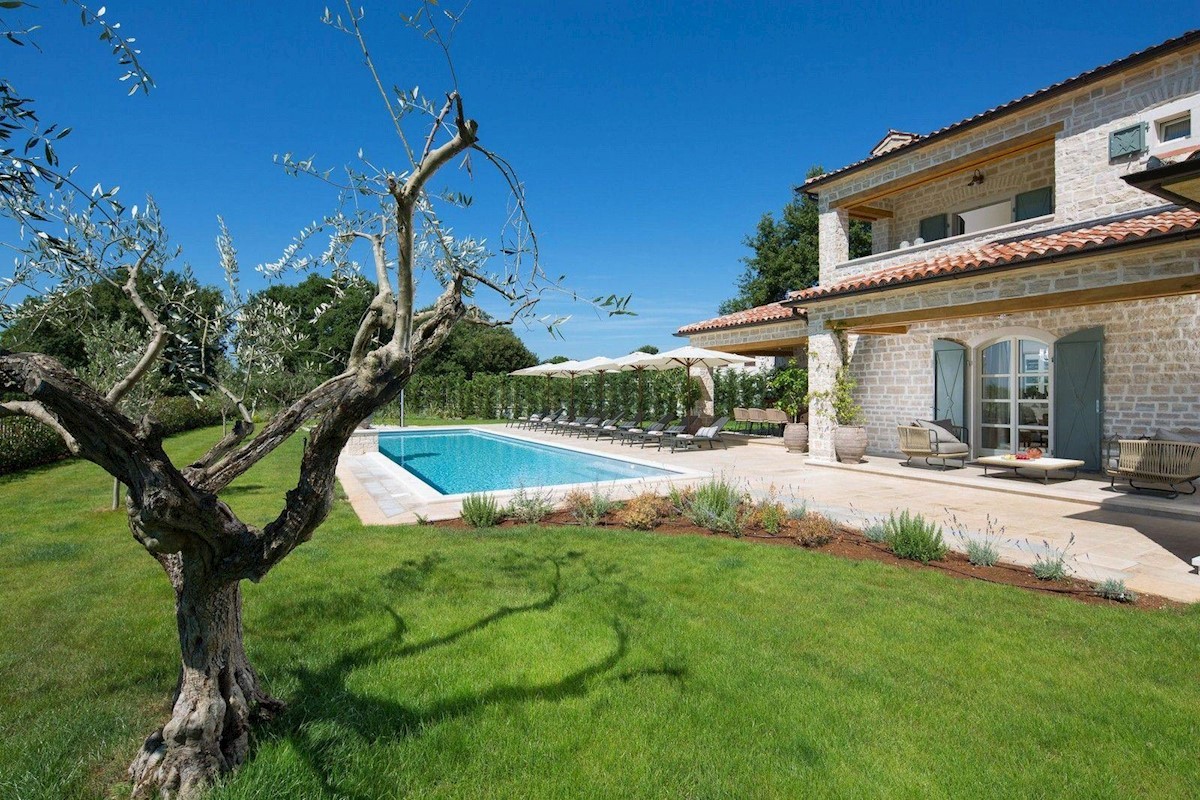 Villa indipendente con piscina, vista mare