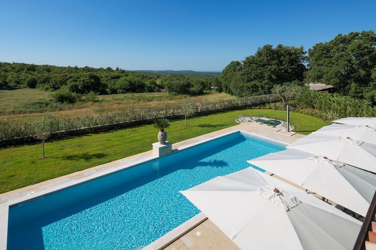 Villa indipendente con piscina, vista mare