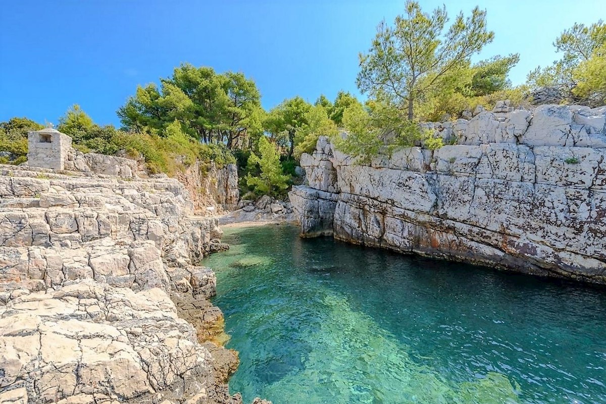 Dalmatian house first row to the sea, Trogir