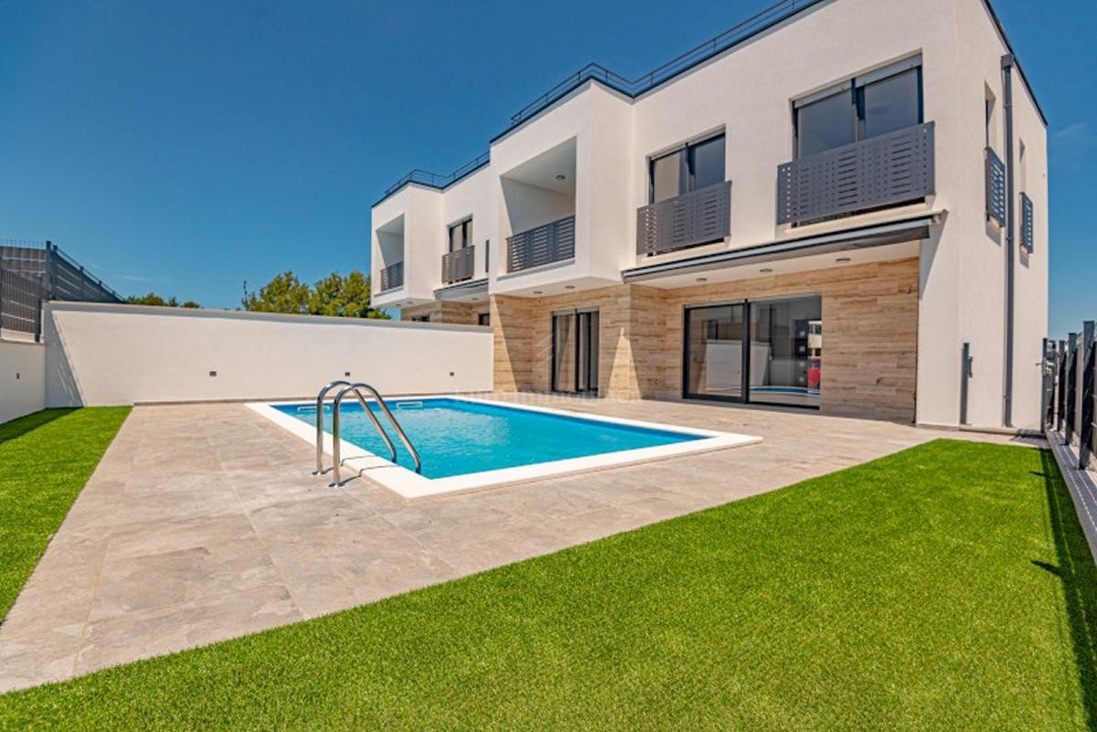 Luxury villa Palma with pool, new building Vodice