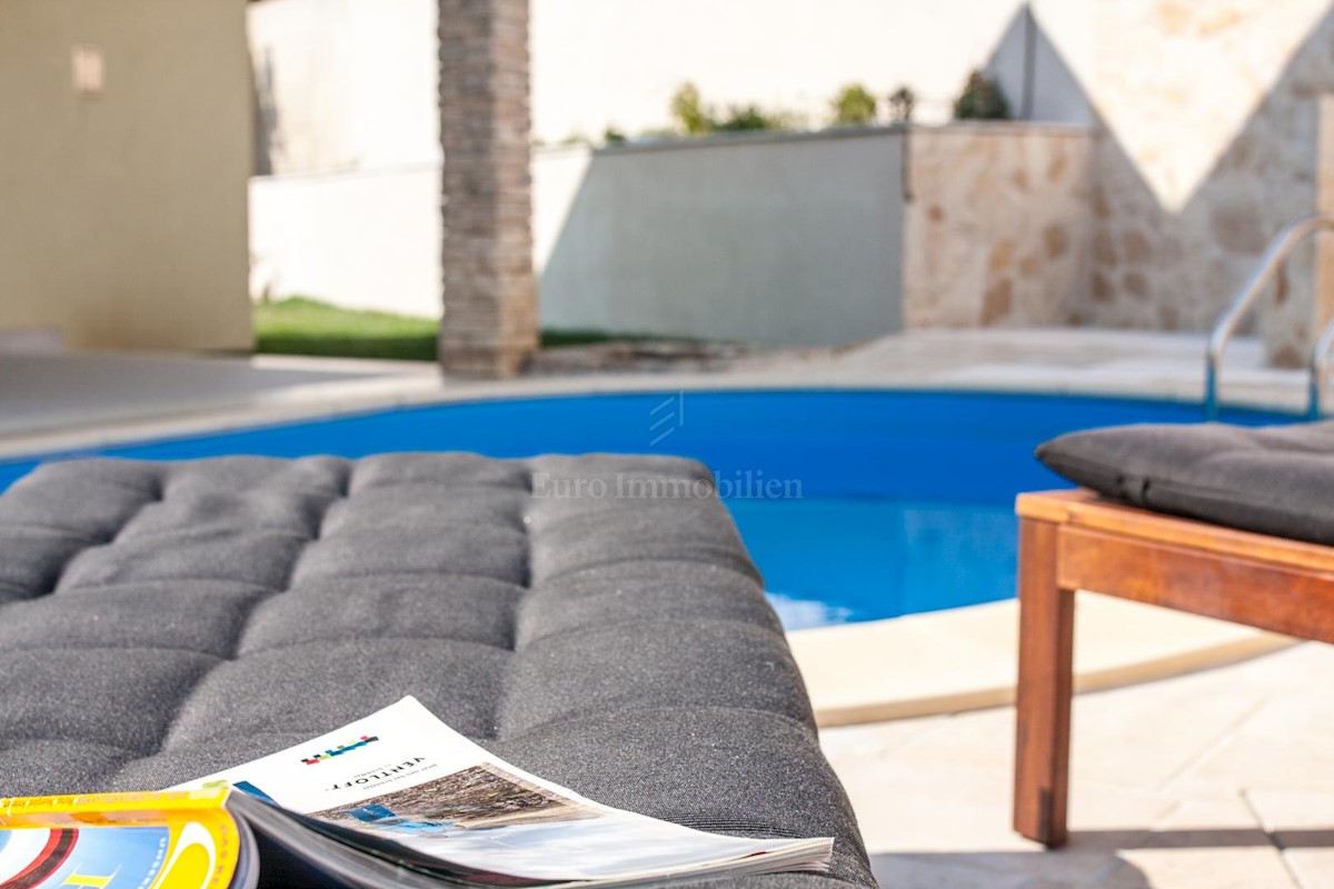 Beautiful semi-detached house with pool, Baska - island Krk