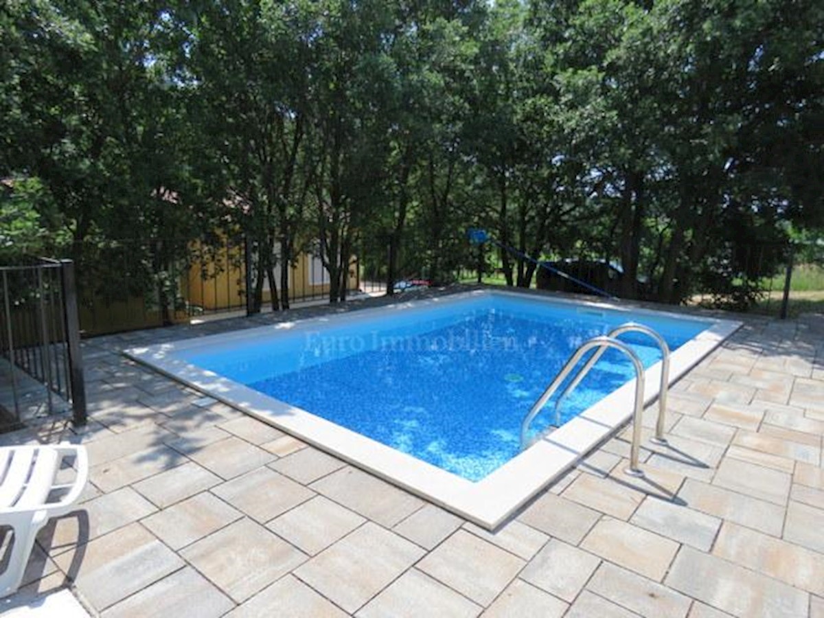 Beautiful semi-detached house with a swimming pool