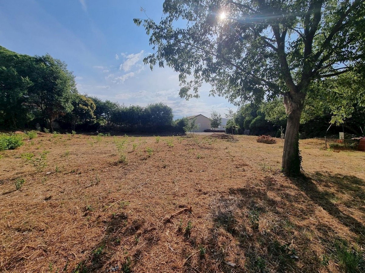 Building land for the construction of villas, 2 km from the sea