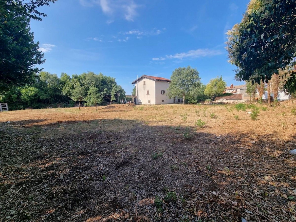 Building land for the construction of villas, 2 km from the sea