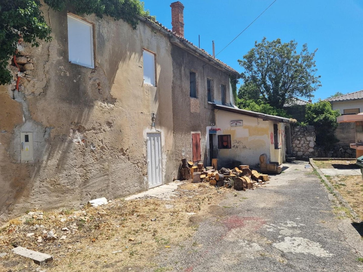 Old stone house in the center of Bribir