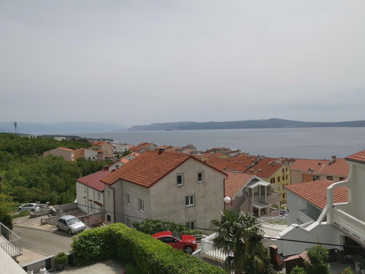 House with 6 apartments and swimming pool, Crikvenica