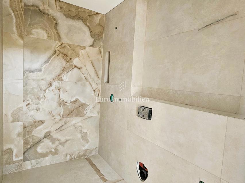 Appartamento attico nella città di Krk, nuova costruzione