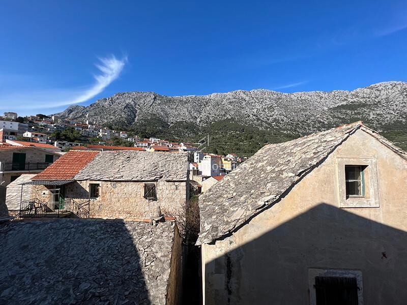 Casa al grezzo con appartamenti, terza fila dal mare, Igrane