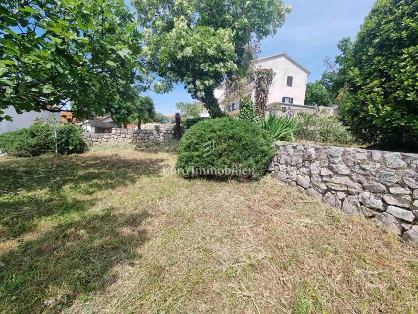 NOVI VINODOLSKI, casa con ampio giardino