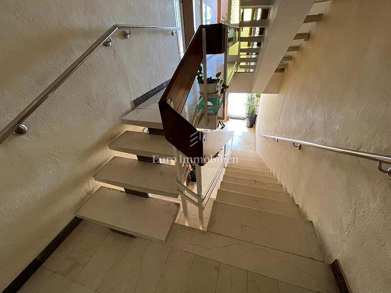 Drasnice casa seconda fila dal mare