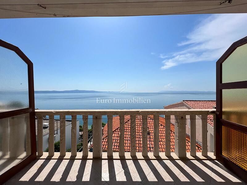 Drasnice casa seconda fila dal mare