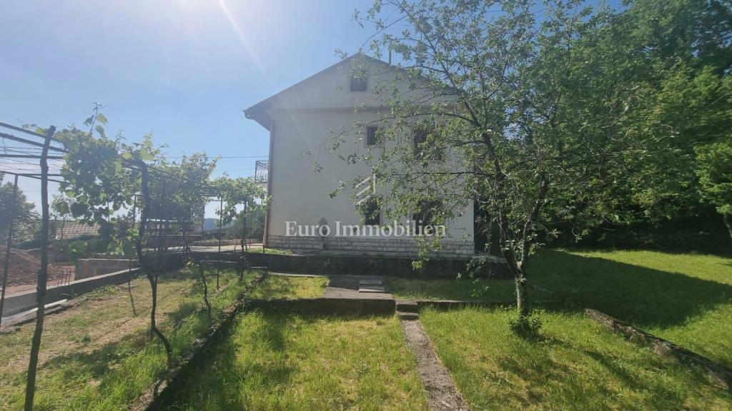 Grizane casa con vista sul mare