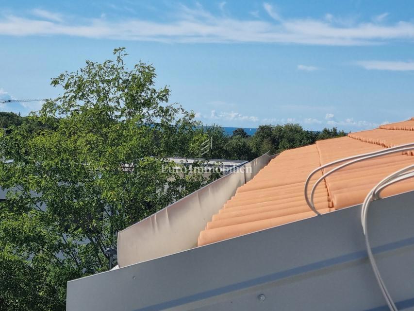 Parenzo - Villetta bifamiliare con giardino di 200 mq, a 1,5 km dal mare