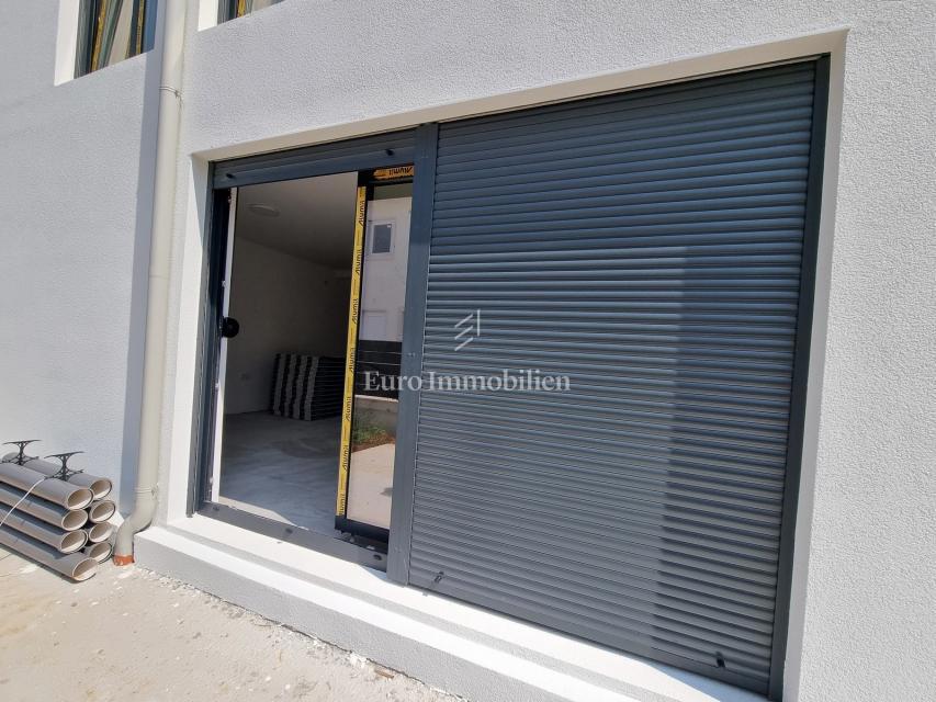 Parenzo - Villetta bifamiliare con giardino di 200 mq, a 1,5 km dal mare