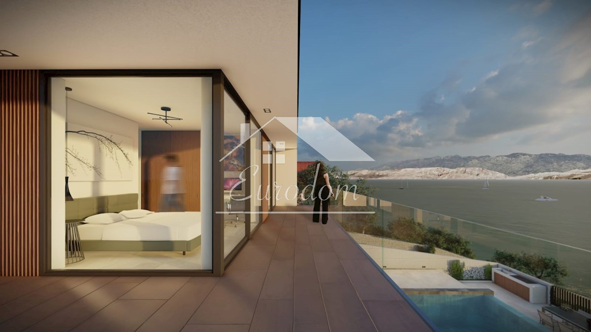 Opportunità Unica: Villa di Lusso con Piscina Prima Fila sul Mare