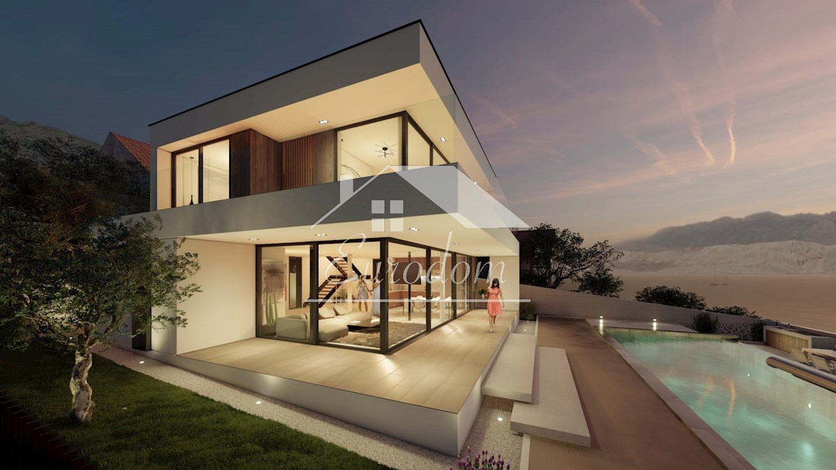 Opportunità Unica: Villa di Lusso con Piscina Prima Fila sul Mare