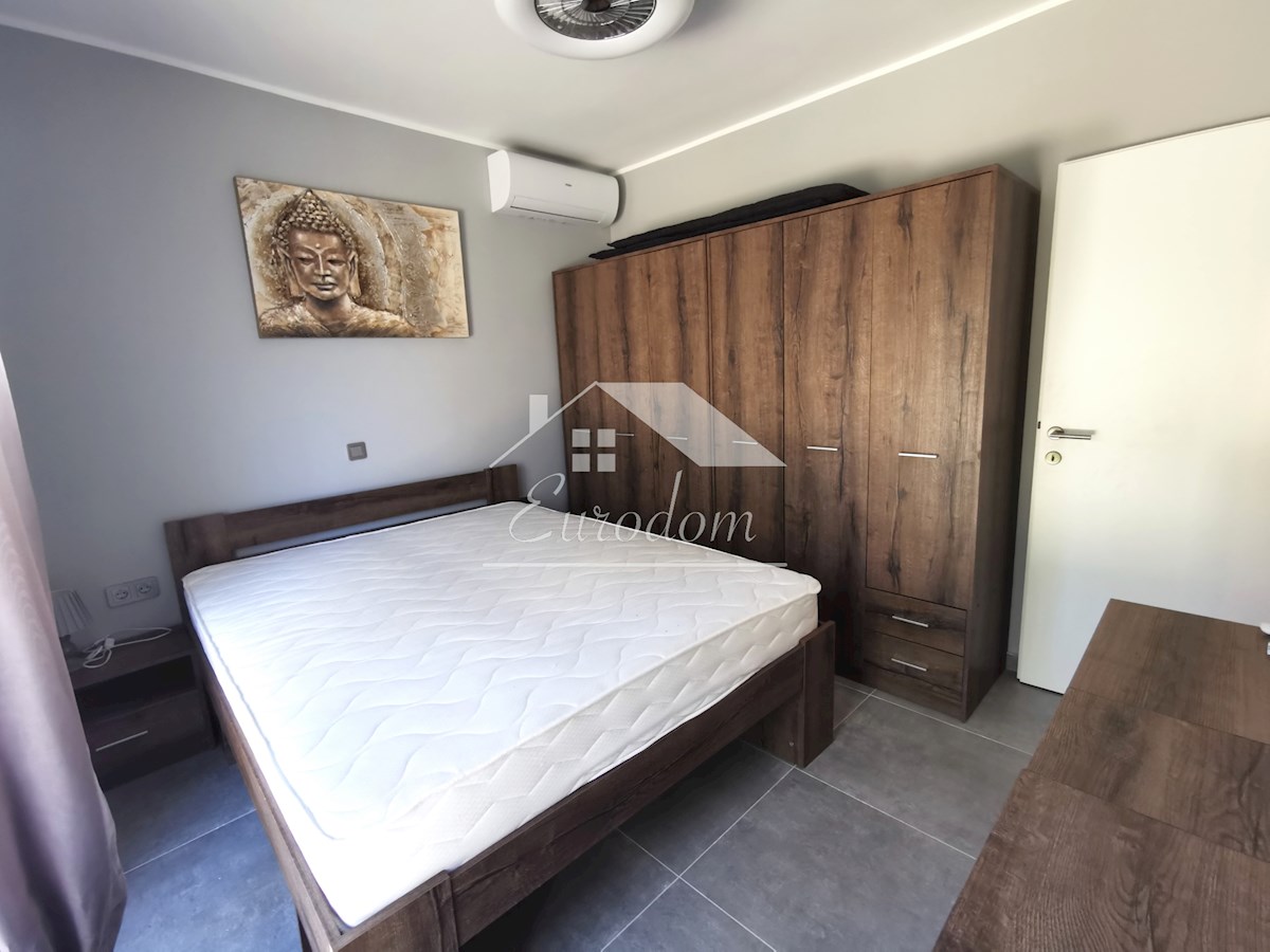 VENDITA Appartamento con 4 Camere e Giardino, a 150 m dal Mare