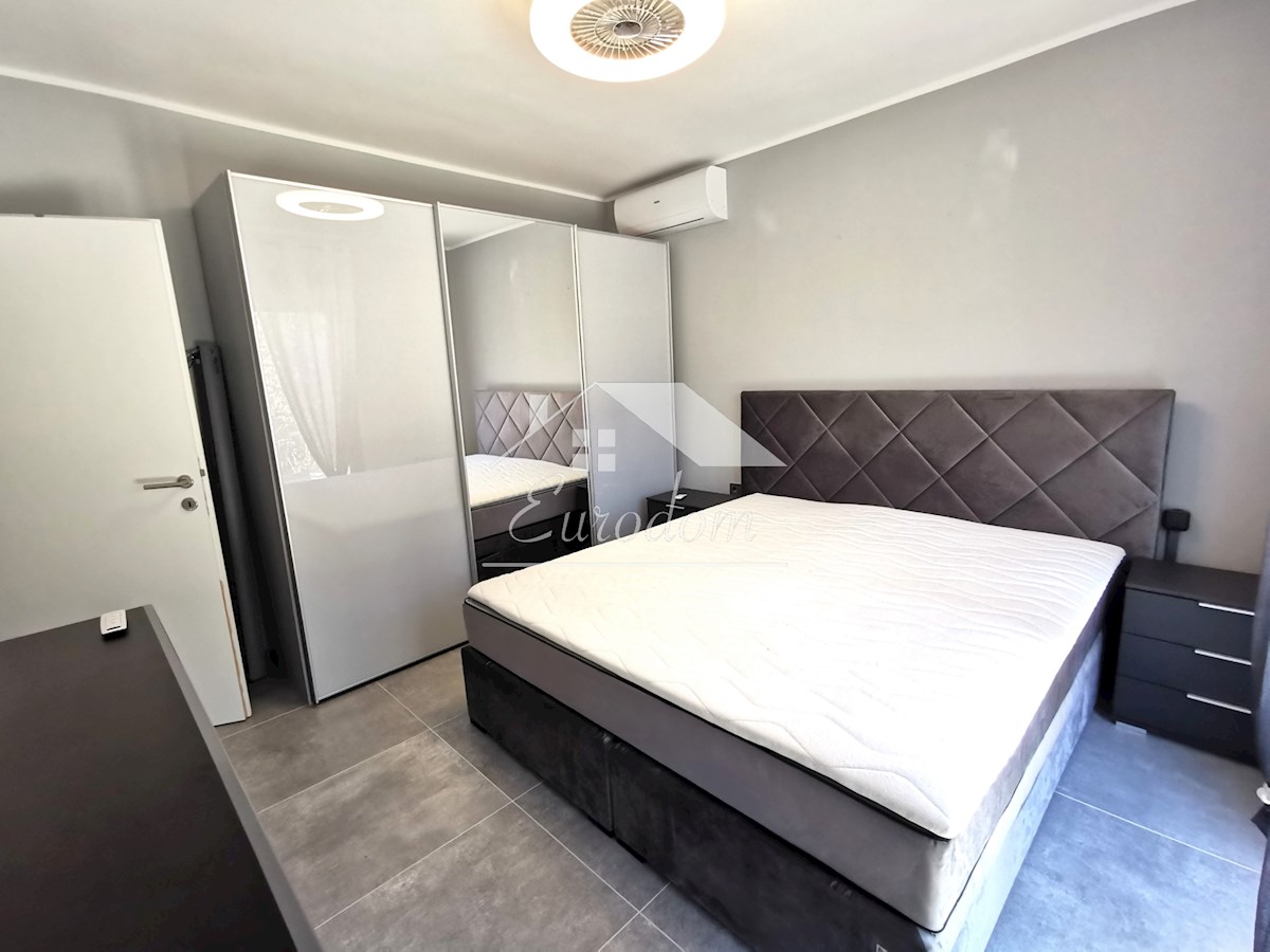 VENDITA Appartamento con 4 Camere e Giardino, a 150 m dal Mare