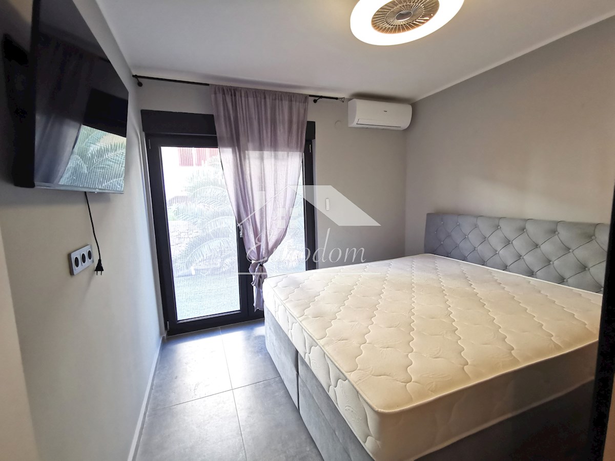 VENDITA Appartamento con 4 Camere e Giardino, a 150 m dal Mare