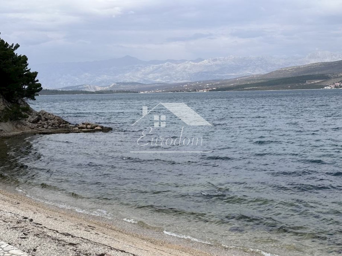 Proprietà da Sogno: Seconda Fila dal Mare!