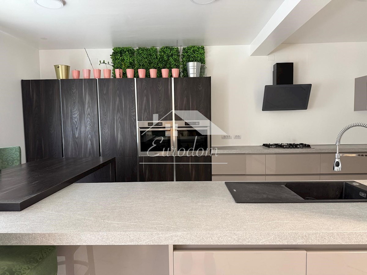 Casa di lusso a Gračani – ideale per vivere e investire