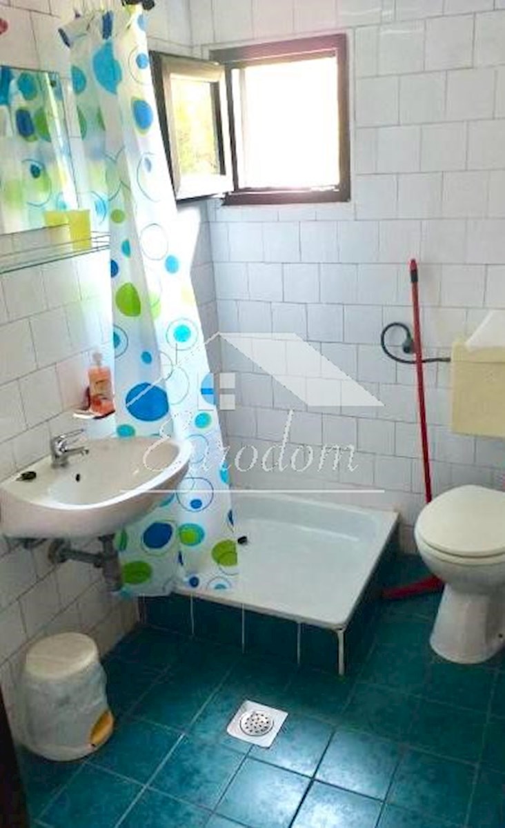 CASA IN VENDITA A VELO LOŠINJ – INVESTIMENTO IDEALE O PROGETTO DI RISTRUTTURAZIONE!