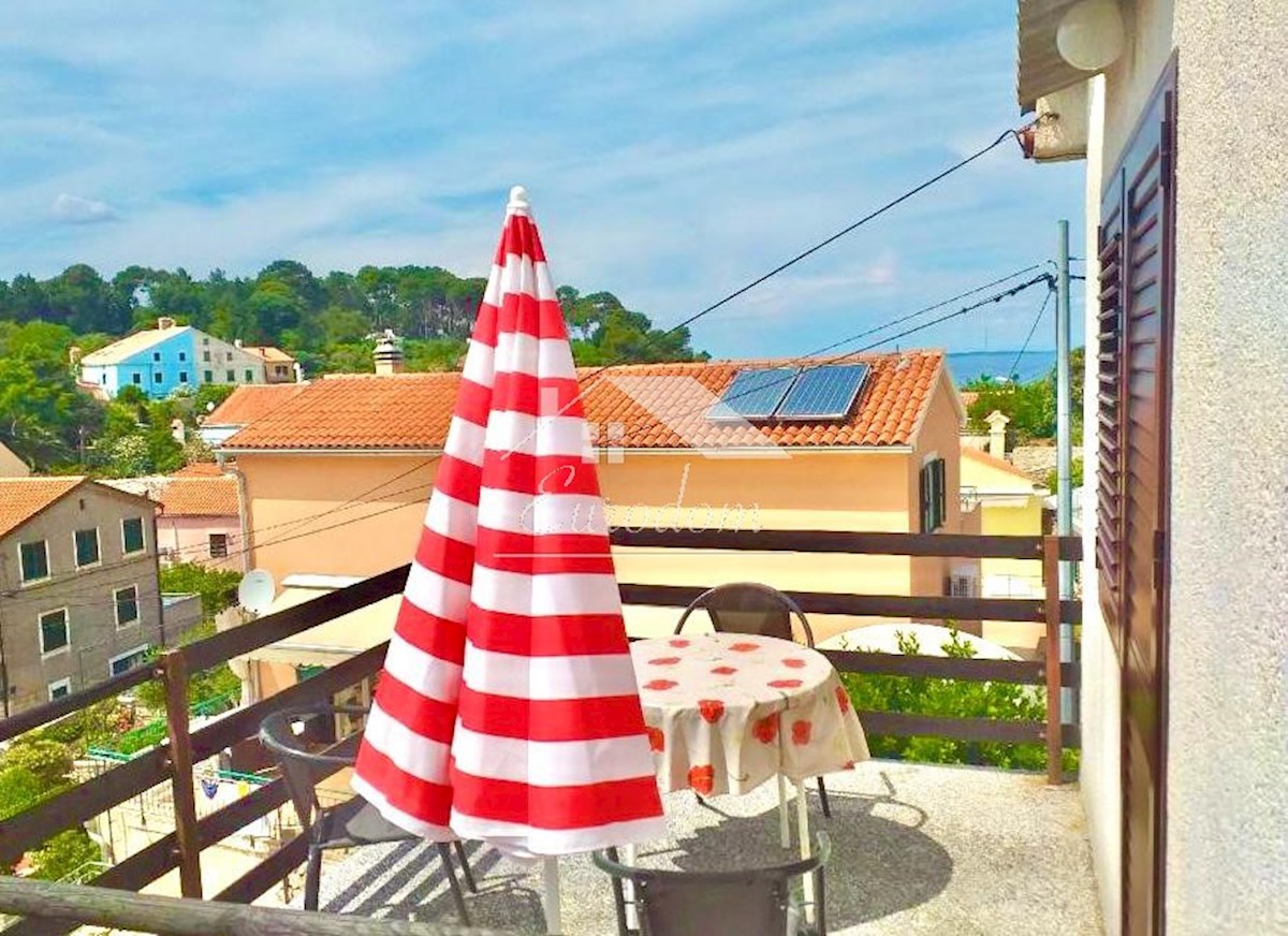 CASA IN VENDITA A VELO LOŠINJ – INVESTIMENTO IDEALE O PROGETTO DI RISTRUTTURAZIONE!