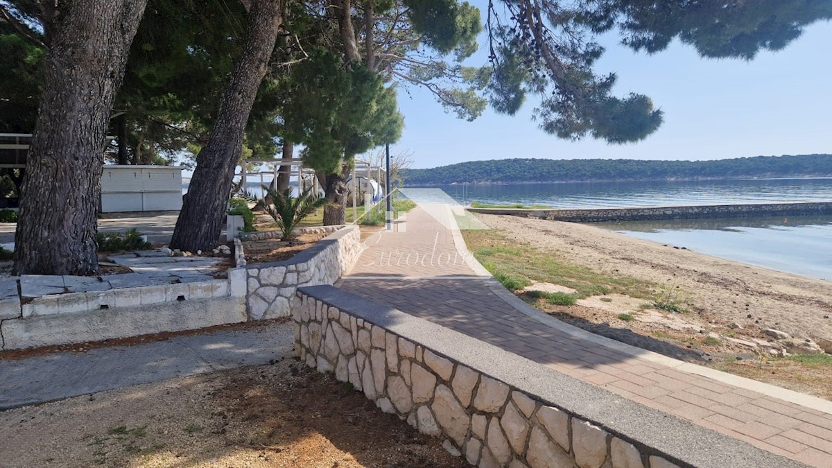 NUOVA COSTRUZIONE – Attico con terrazza panoramica e jacuzzi