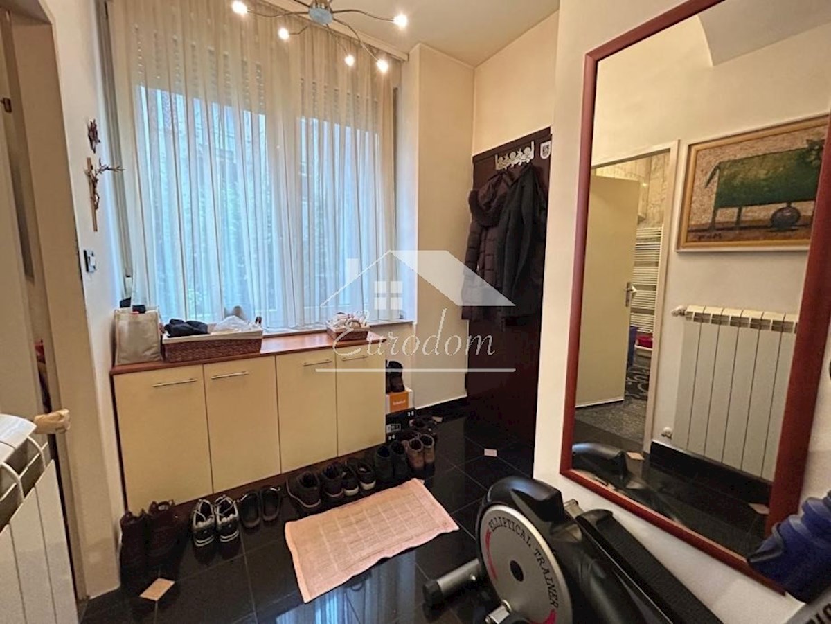 IN VENDITA – Appartamento di 77 m² al piano terra vicino alla stazione ovest, Zagabria