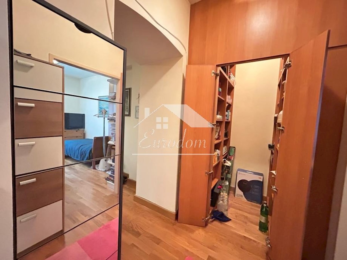 IN VENDITA – Appartamento di 77 m² al piano terra vicino alla stazione ovest, Zagabria