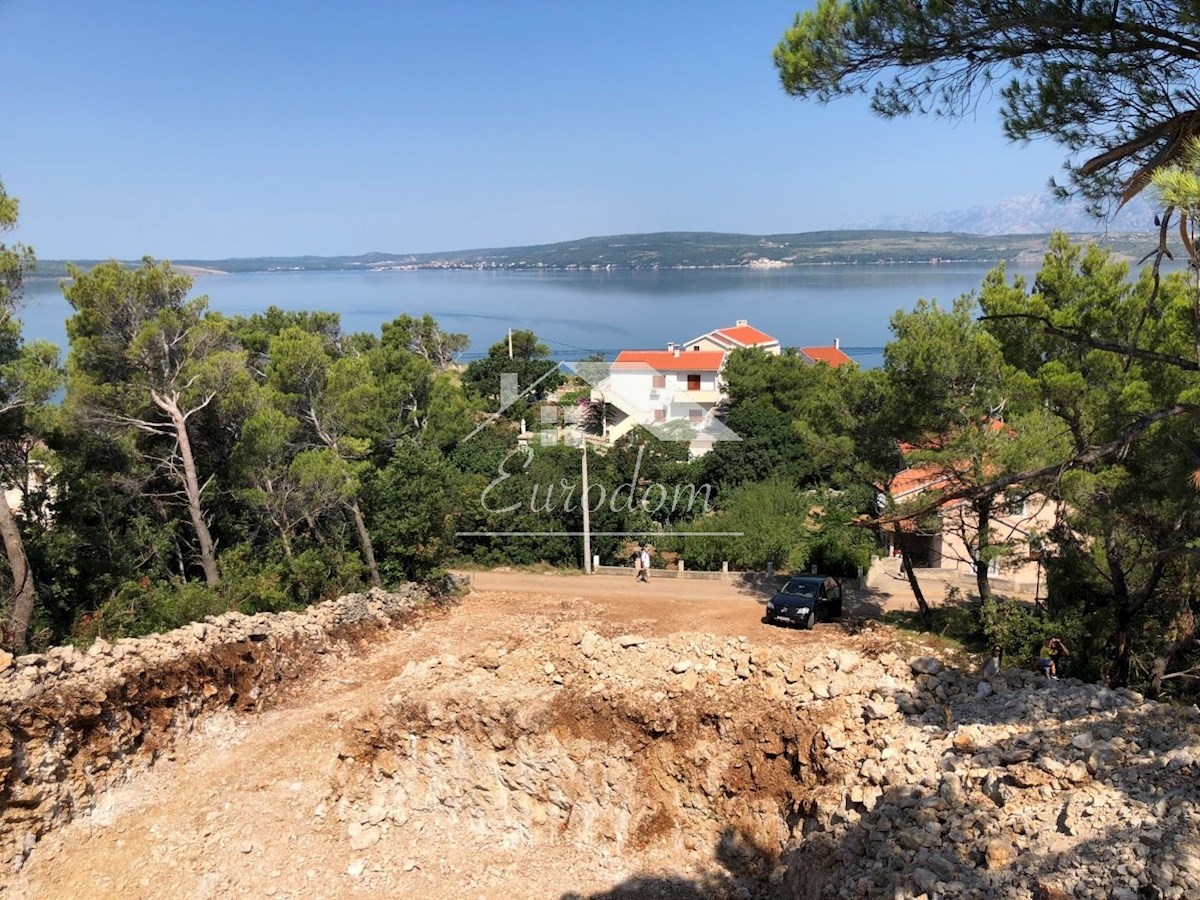 NOVIGRAD (ZARA) – TERRENO EDIFICABILE CON PROGETTO PER 3 VILLE CON PISCINA, A 100 M DAL MARE