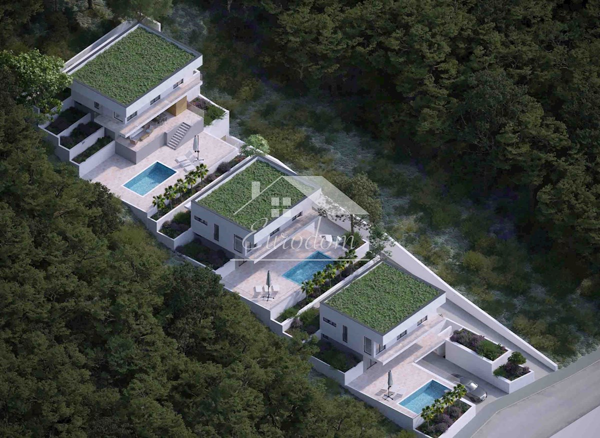 NOVIGRAD (ZARA) – TERRENO EDIFICABILE CON PROGETTO PER 3 VILLE CON PISCINA, A 100 M DAL MARE